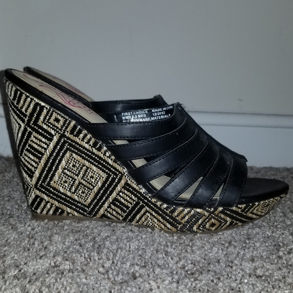 Wedge sandals - Picture 1 of 5